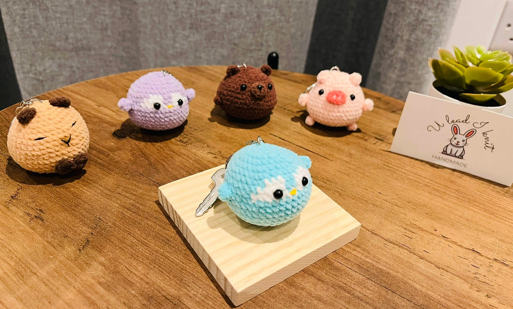 Cute Crochet Character Keyring Collection II/Kawaii Bag Charm/Light Blue Penguin, Purple Penguin, Piggy, Bear, Capybara