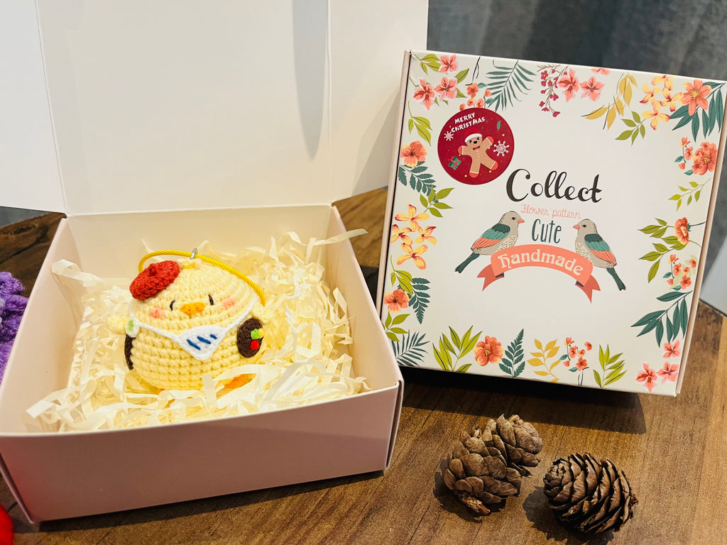 Cute Crochet Character Keyring Collection III/ Kawaii Bag Charm/Winnie the Pooh, Cinnamoroll, Capybara, Piglet, Artist Chick,Cheese Mouse, Pompompurin, Koala