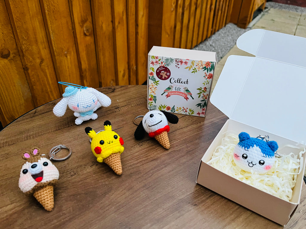 Cute Crochet Character Keyring Collection V/ Kawaii Bag Charm/Kawaii Plush Pikachu , Snoopy, Cinnamoroll, Chiikawa, Dale, Mickey